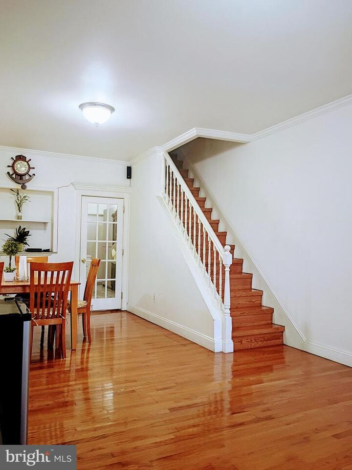 Property Photo:  916 S Carey Street  MD 21223 