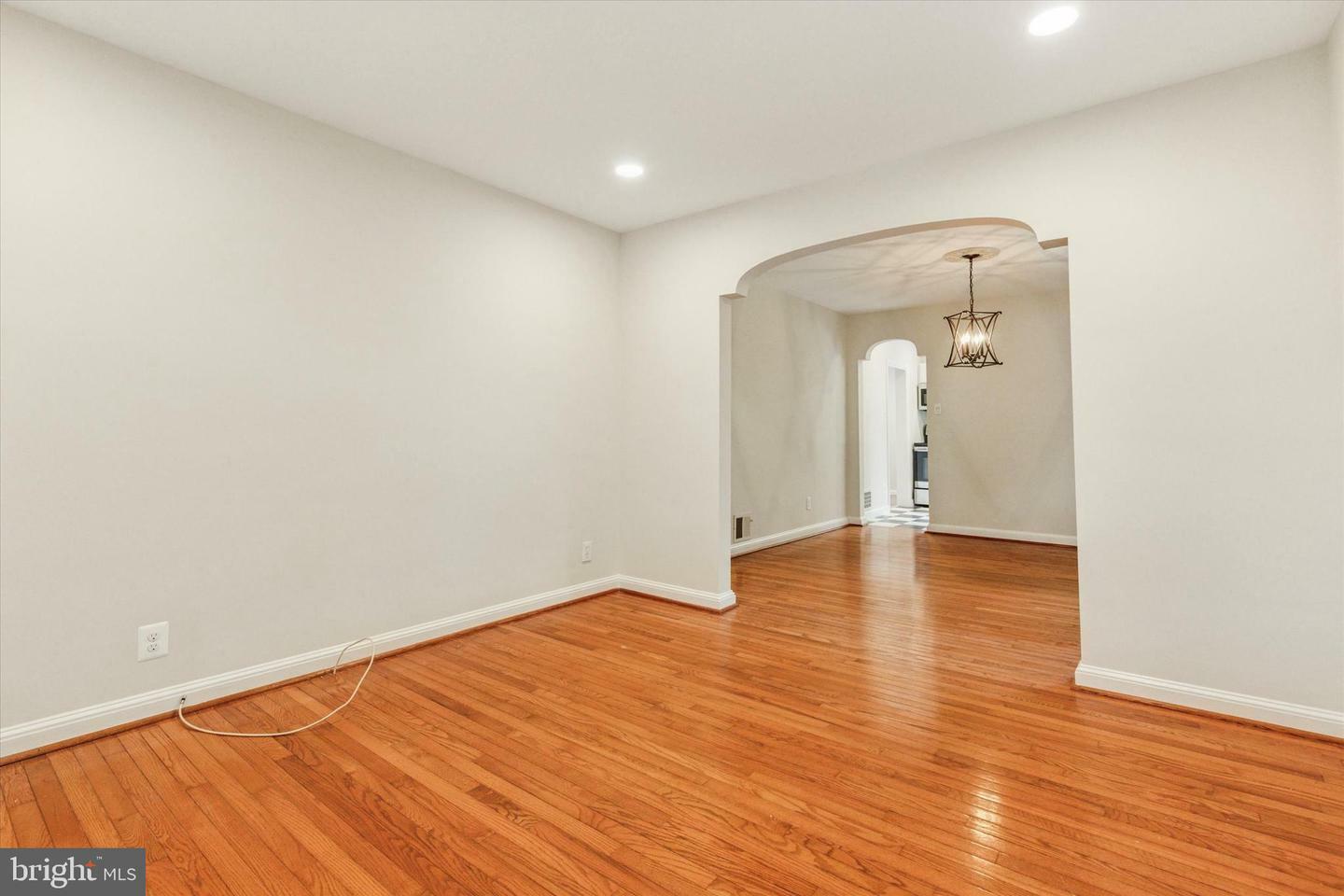 Property Photo: 771 N Hills Avenue PA 19038