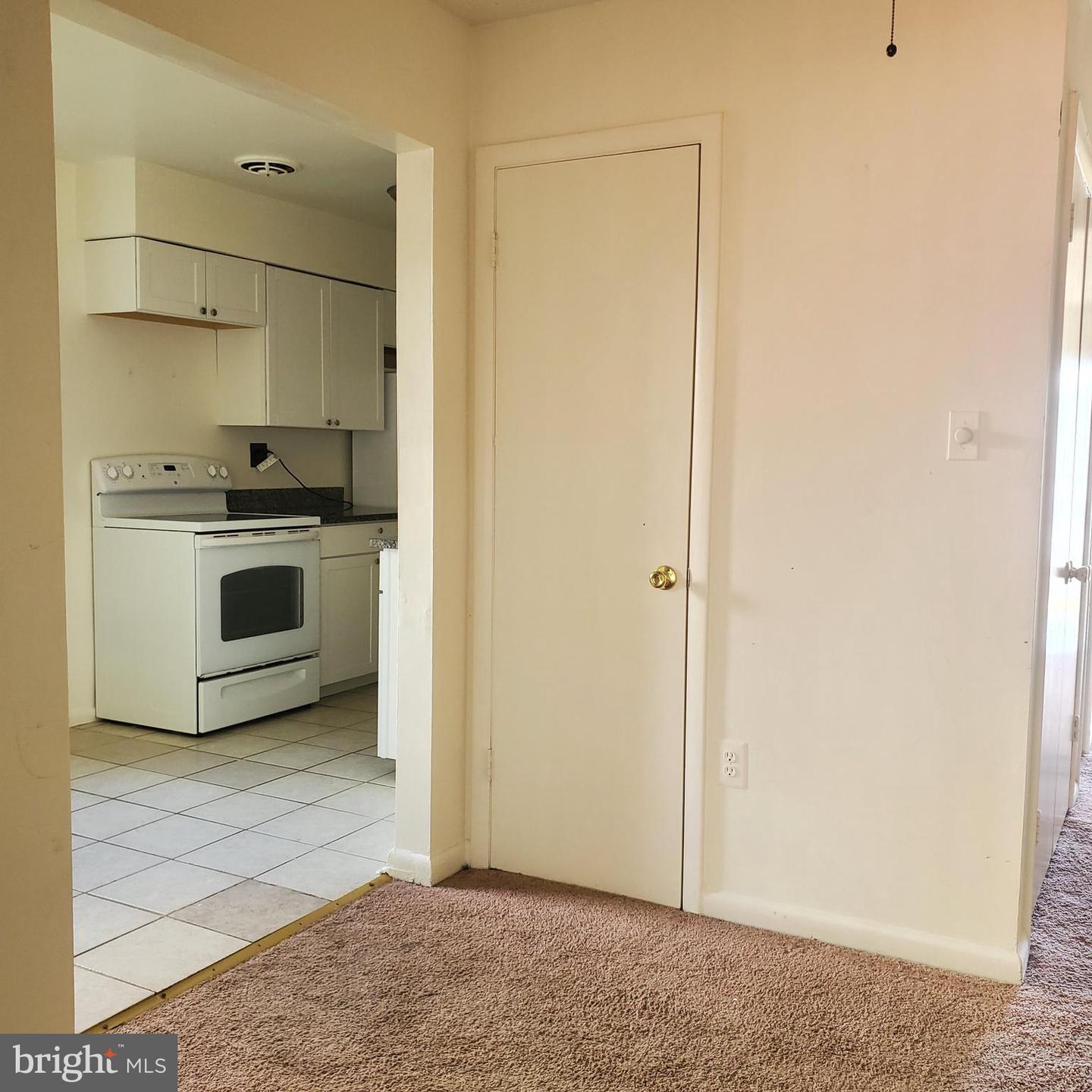 Property Photo: 1832 Fort Pulaski Court VA 22026