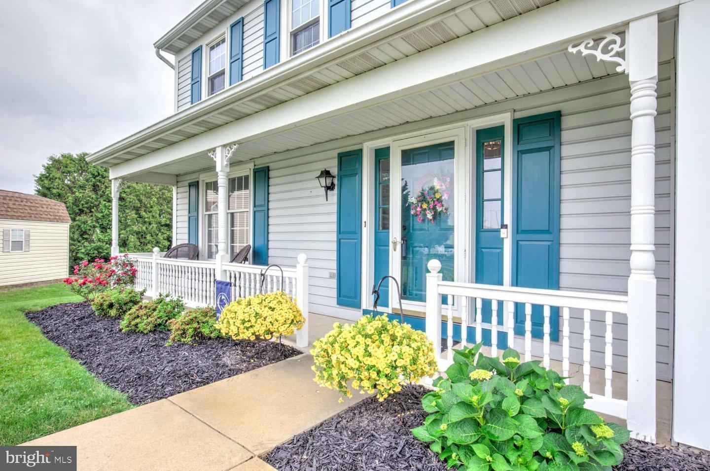 Property Photo: 328 Dogwood Lane PA 17557