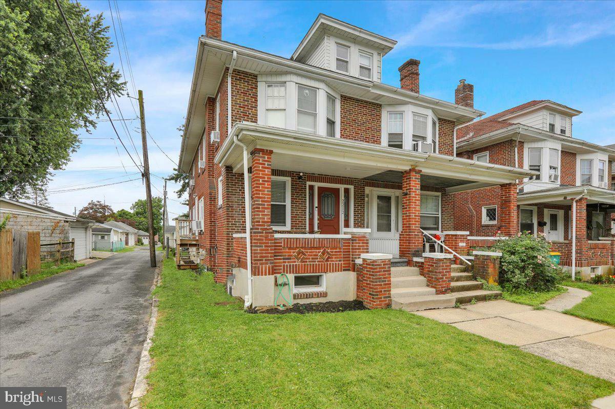 Property Photo: 2212 Highland Street PA 19609