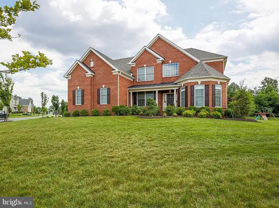 Property Photo: 41485 Deer Point Court VA 20105