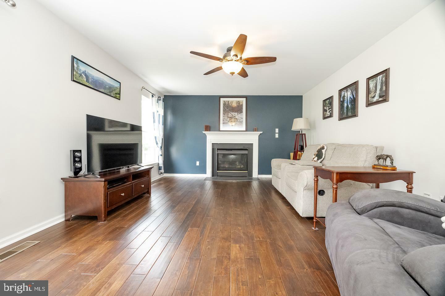 Property Photo: 316 Flagstone Circle PA 19320