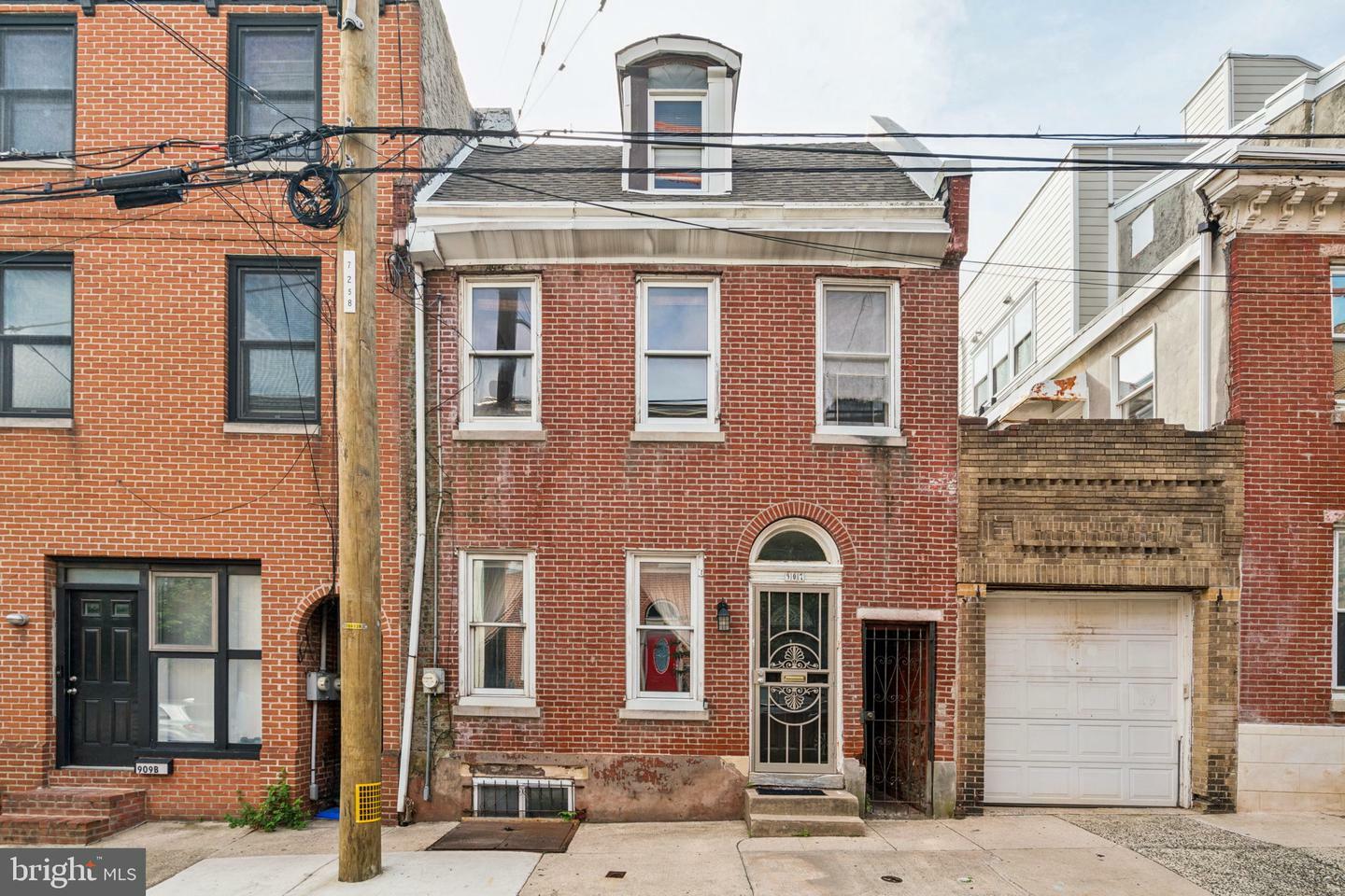 907 N American Street  Philadelphia PA 19123 photo