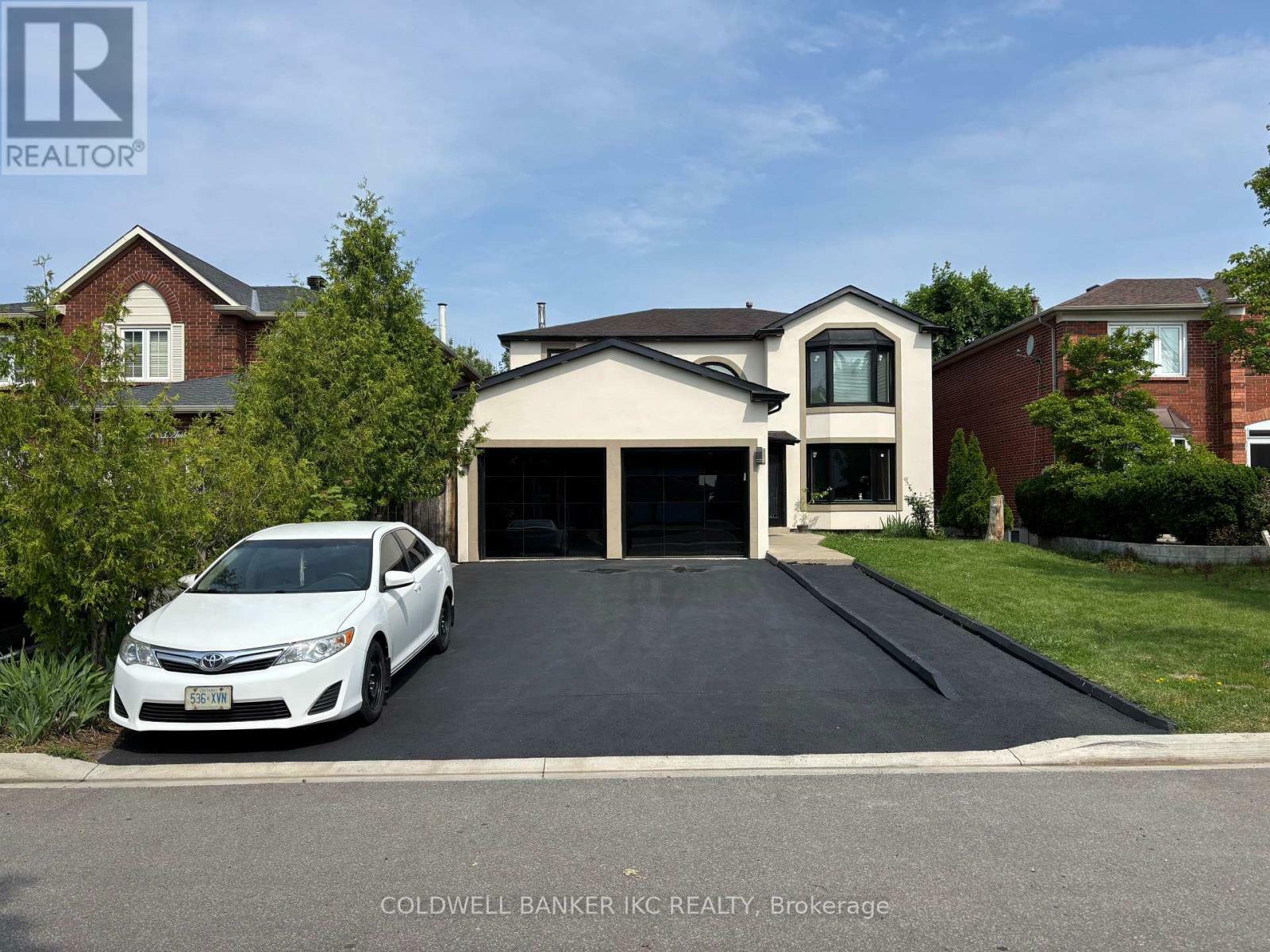 Property Photo: 2599 Ambercroft Trail ON L5M 4K5