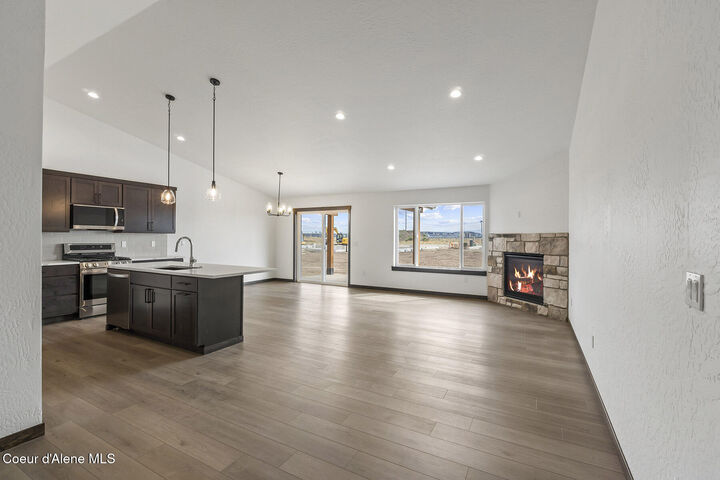 Property Photo: 9020 W Cultivator Ave ID 83858