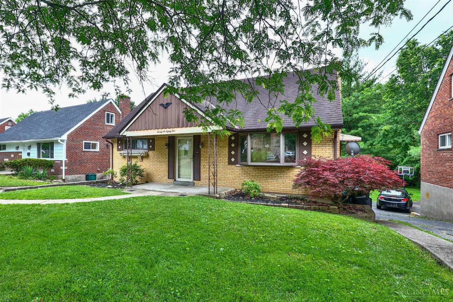 Property Photo: 2685 McKinley Avenue OH 45211