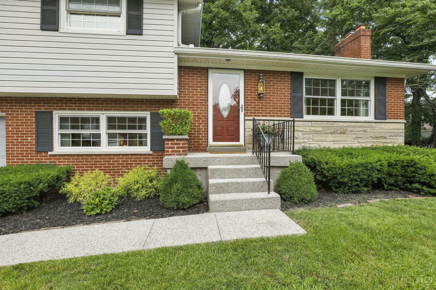 Property Photo: 1722 Fitzwalter Court OH 45230