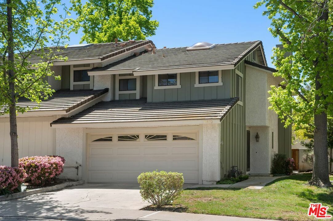 Property Photo: 2570 Calle Abedul CA 91360