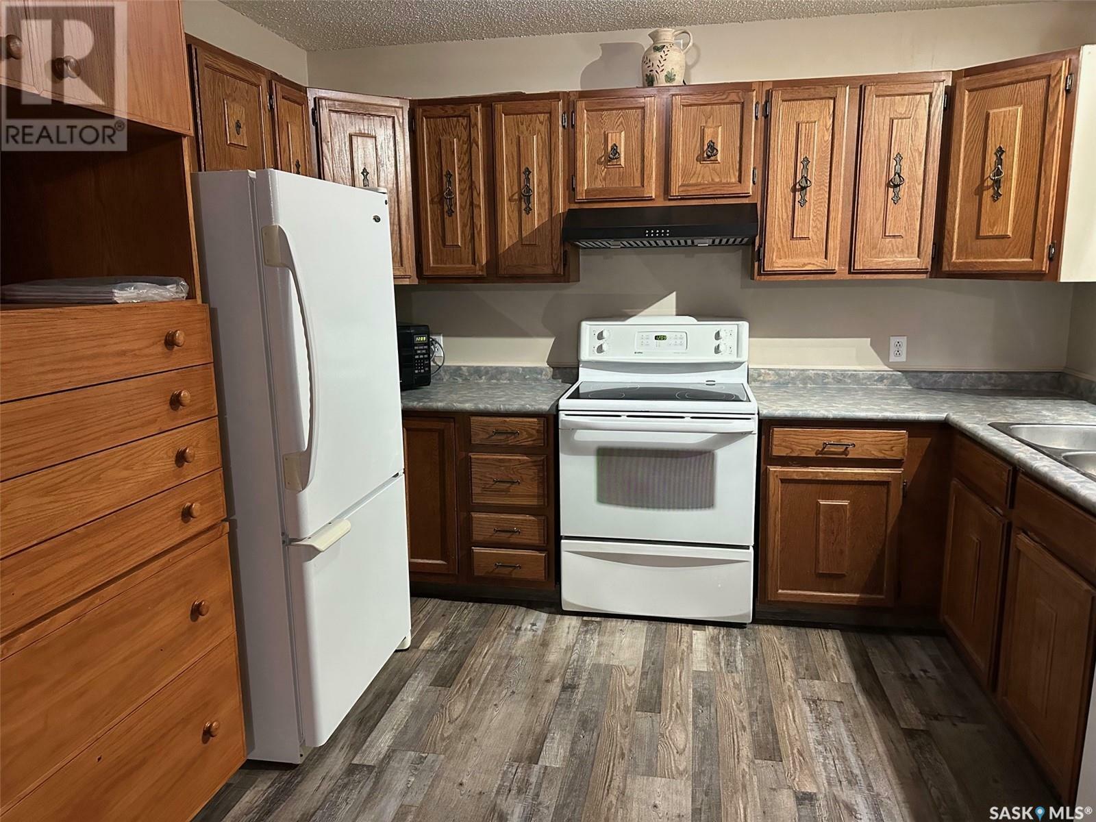 Property Photo: 1277 Veterans Crescent SK S4A 1Z9