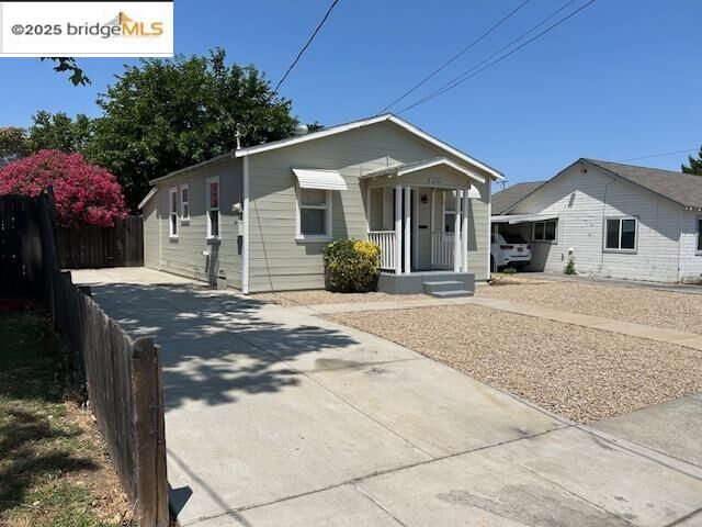 Property Photo:  2734 D St  CA 94509 
