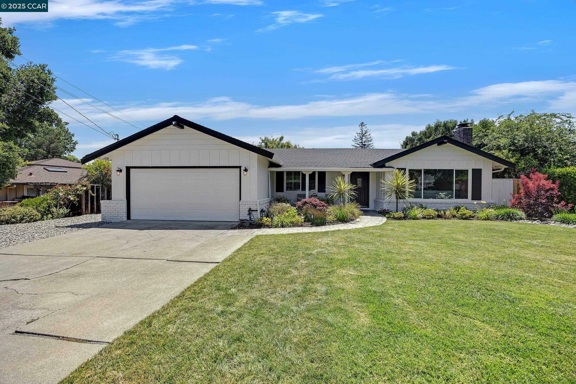 Property Photo: 1032 Sanders Dr CA 94556