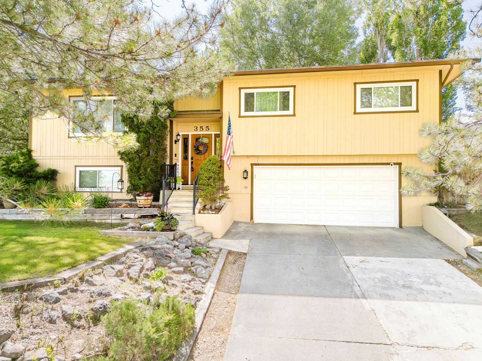 Property Photo: 355 Skyline Drive NV 89801