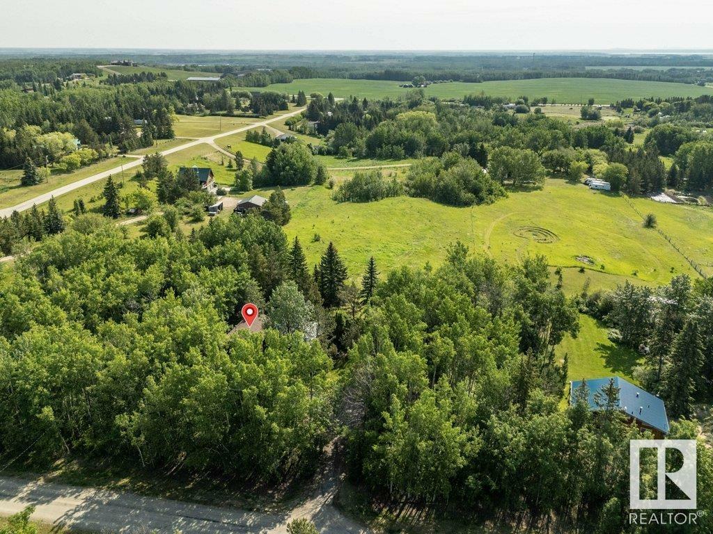 Property Photo:  54006 Rge Road 274 20  AB T7X 3S5 