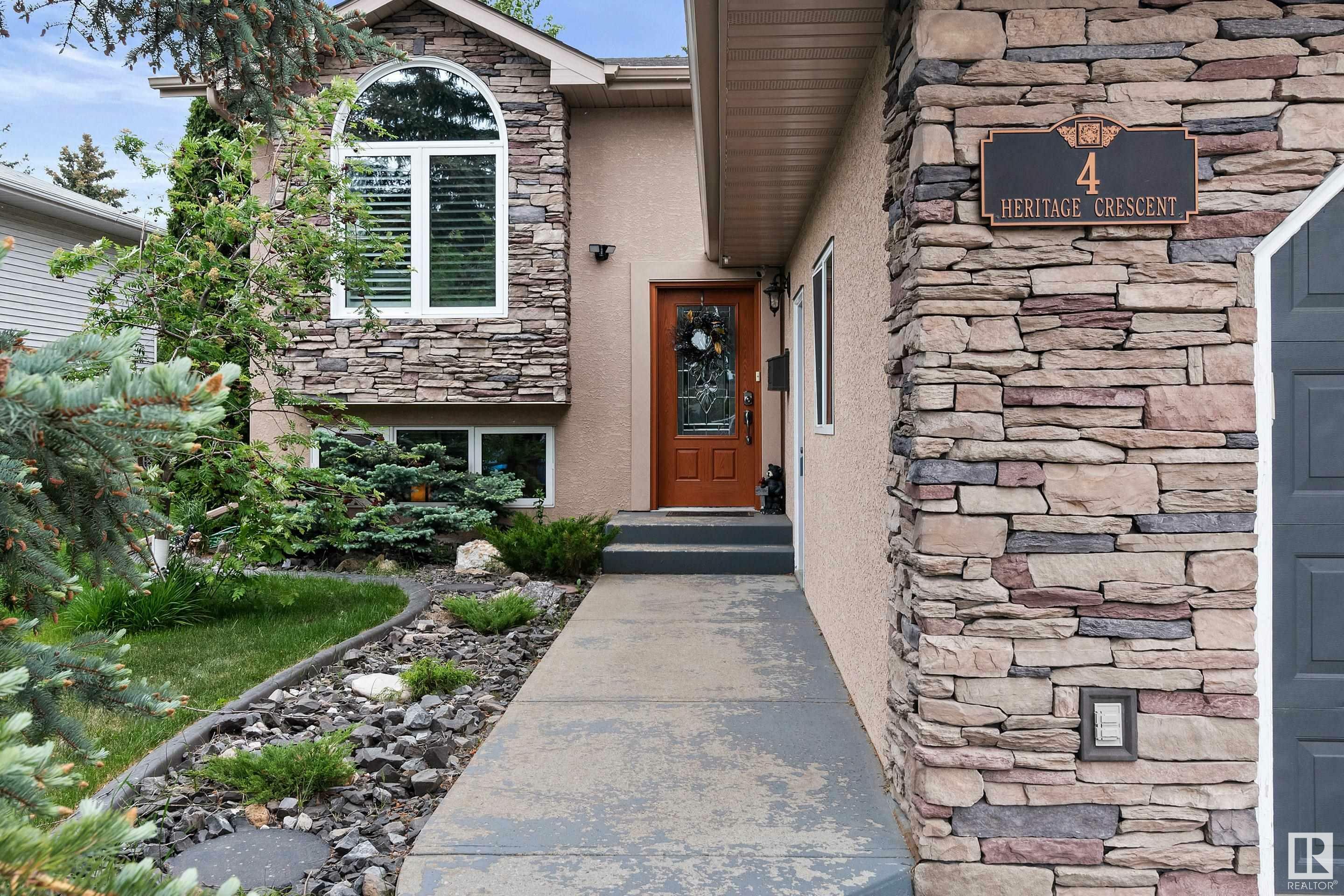 Property Photo: #4 Heritage Crescent AB T7Z 1A1