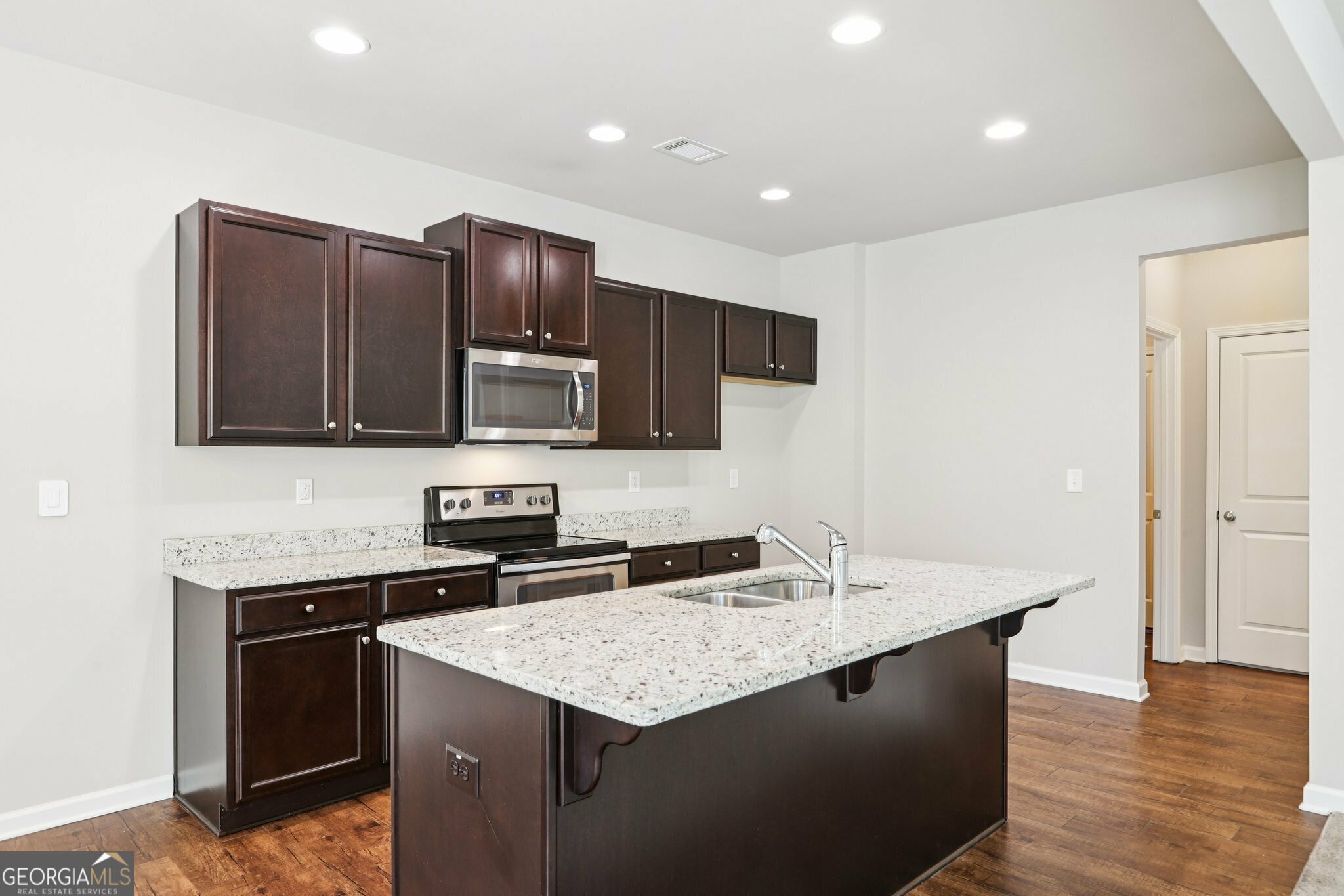 Property Photo: 72 Fern Walk GA 30045