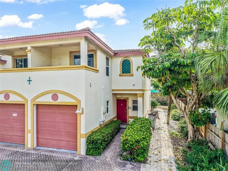 Property Photo: 512 S Ocean Blvd 512 FL 33062