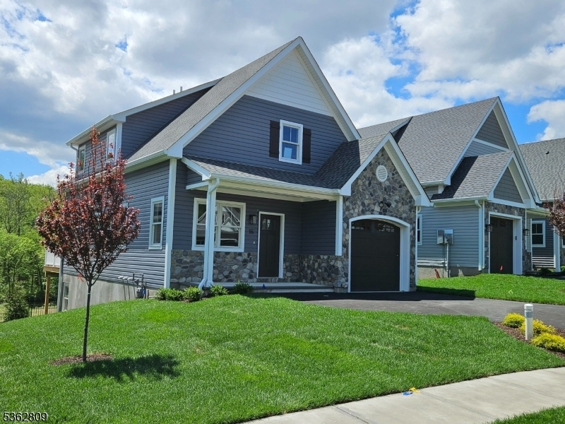 Property Photo:  20 Birdie Lane  NJ 07005 