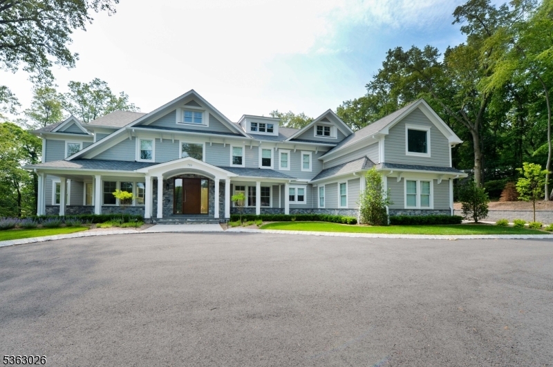 Property Photo: 789 Colonial Rd NJ 07417