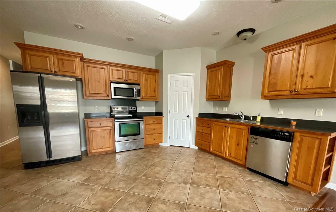 Property Photo:  620 Bienville Street 3  LA 70607 