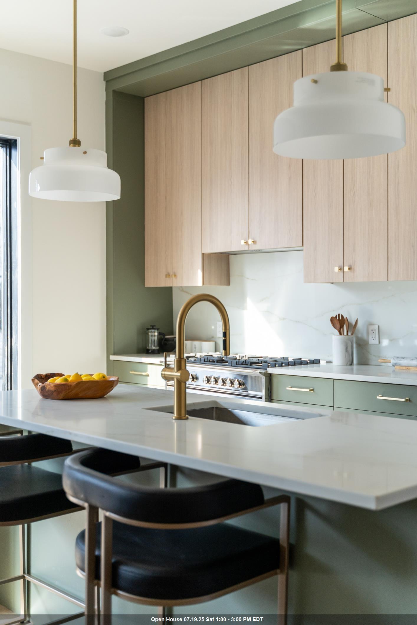 Property Photo:  100 Webster Ave 2  NJ 07307 