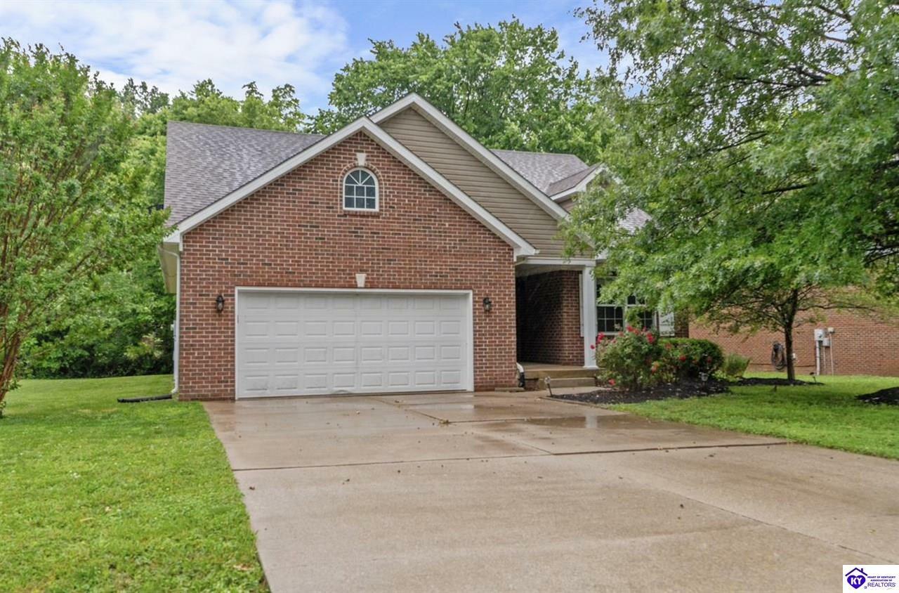 Property Photo: 115 Twin Oaks Drive KY 40004