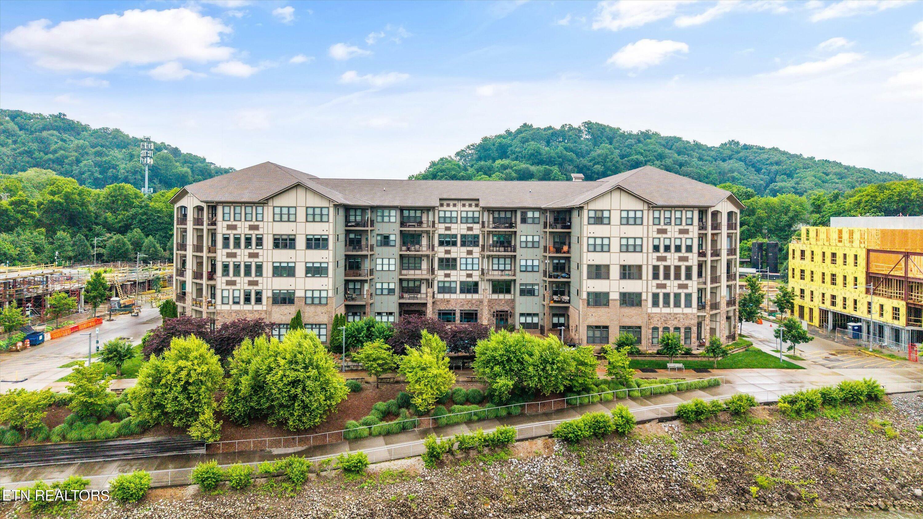 445 W Blount Ave 224  Knoxville TN 37920 photo