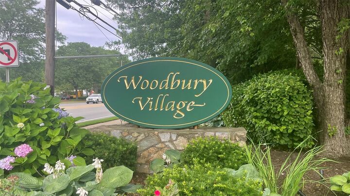Property Photo:  17 Sheffield Hill 105  NY 11797 
