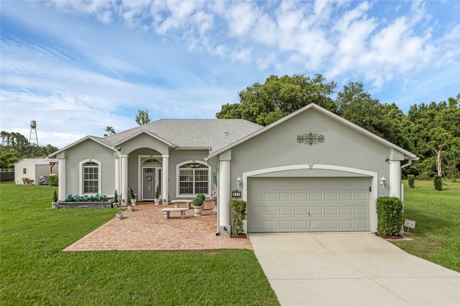 Property Photo: 316 Dupont Circle FL 34737