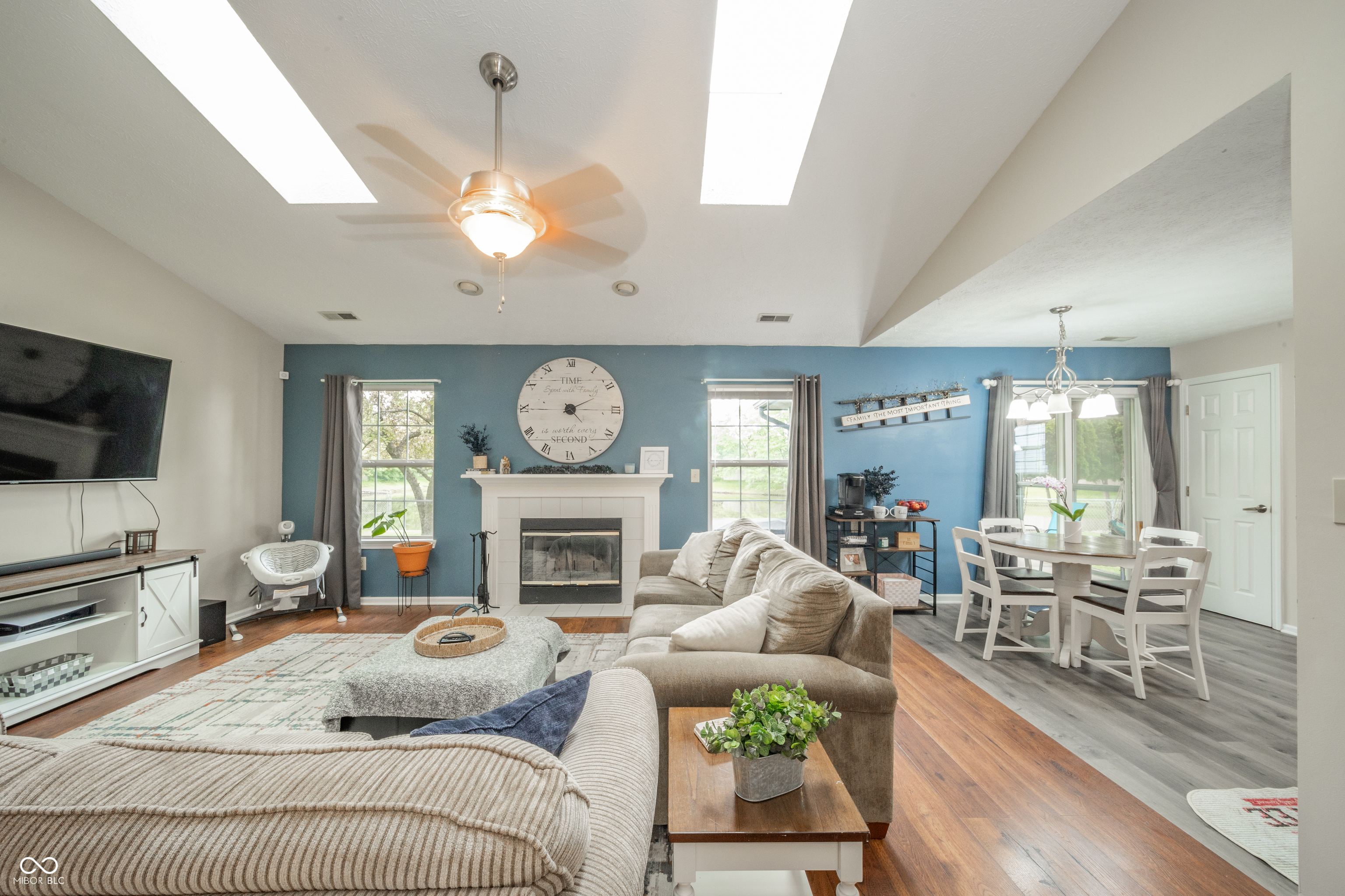 Property Photo: 441 E Pine Ridge Drive IN 46074
