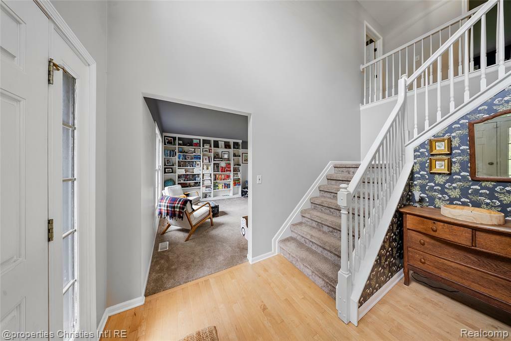 Property Photo: 9840 Oak Valley Drive MI 48348 4172