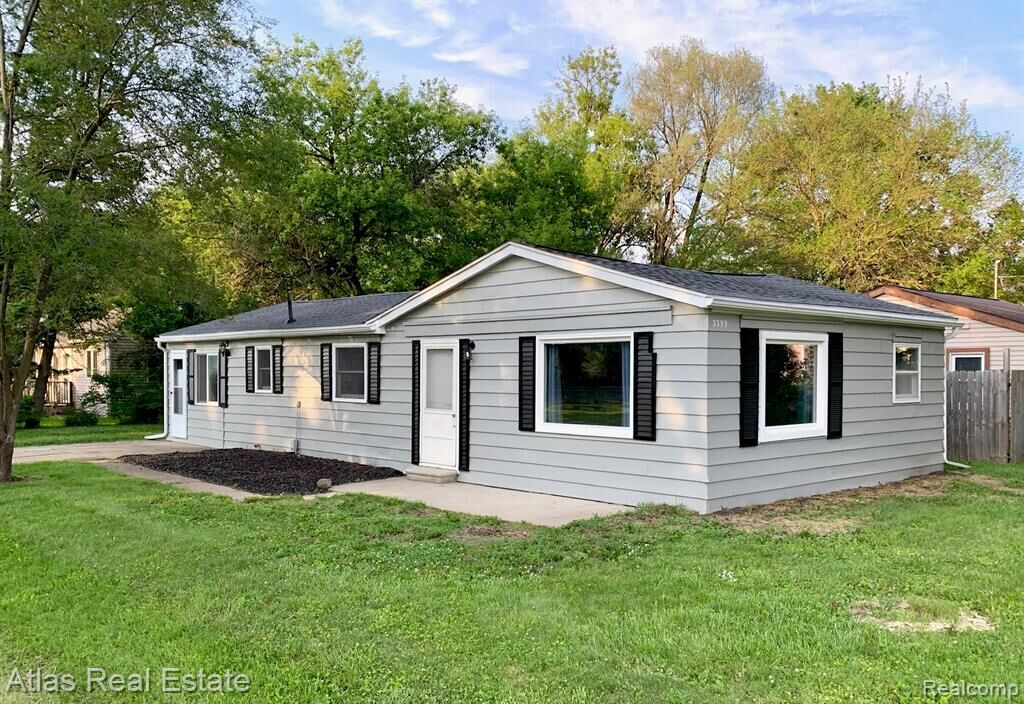Property Photo:  3399 Bilsky Street  MI 48519 1038 
