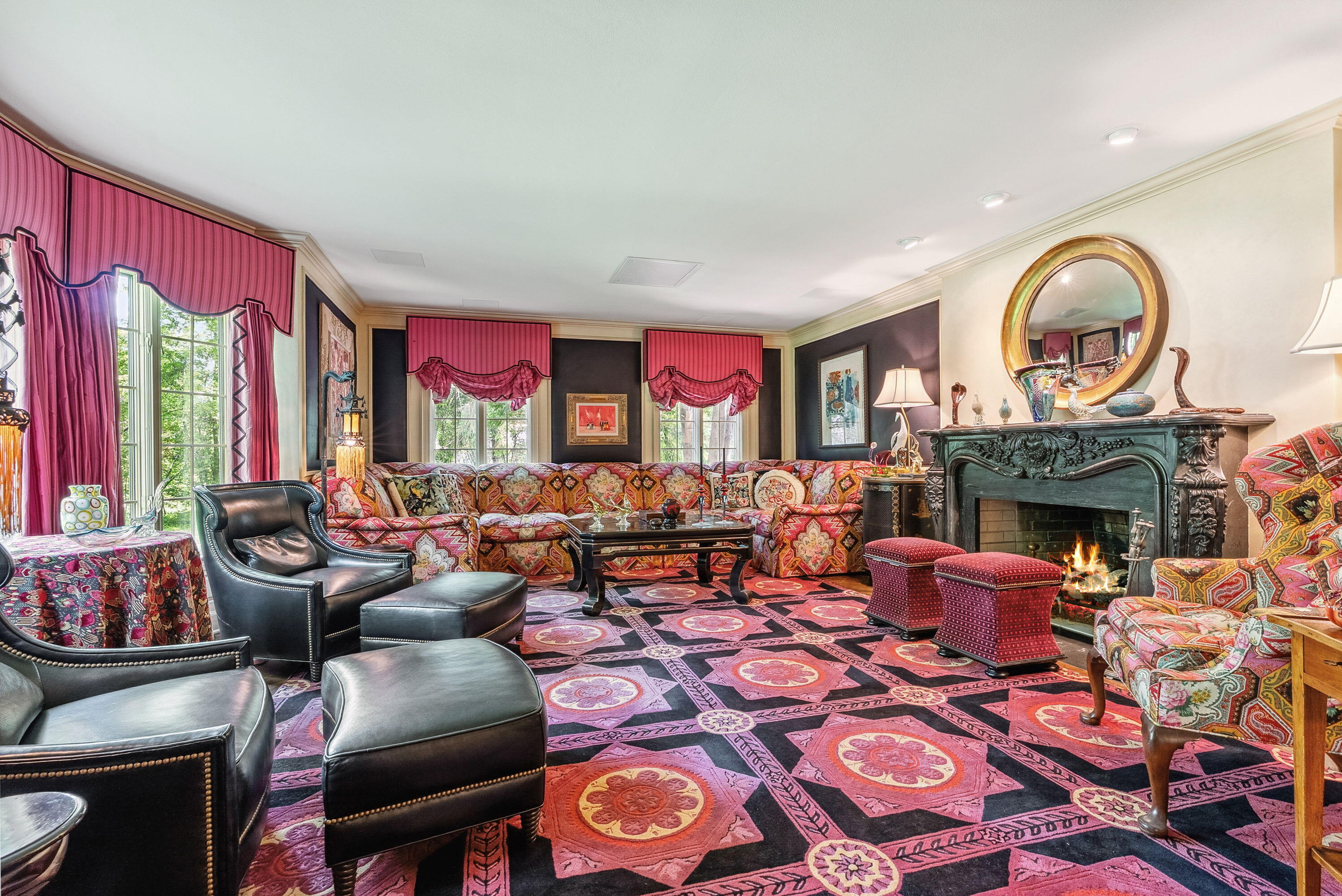 Property Photo: 7855 N Pheasant Ln WI 53217