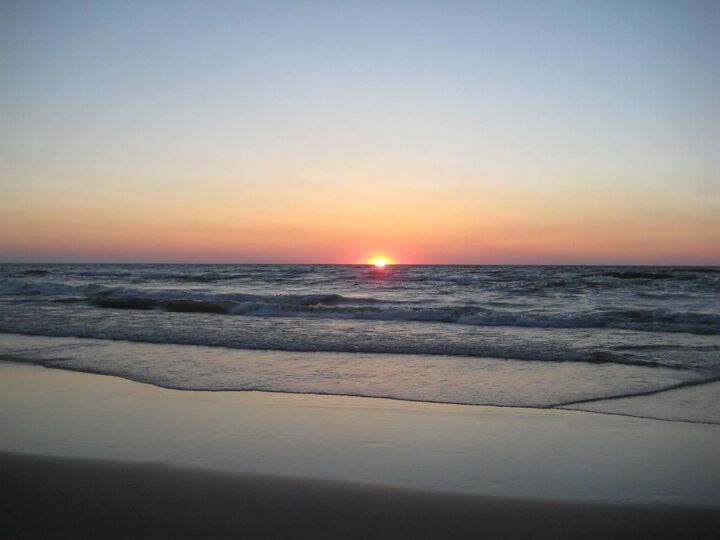 7239 Pacific Avenue  South Haven MI 49090 photo