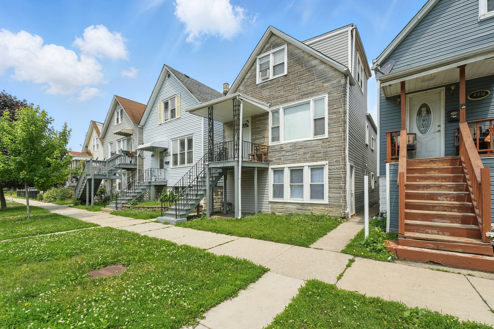 Property Photo: 4918 W 28th Place IL 60804