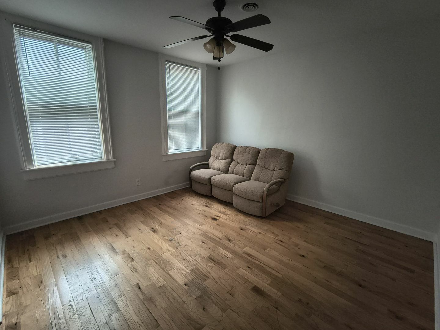 Property Photo: 1532 W 19th Street 2F IL 60608