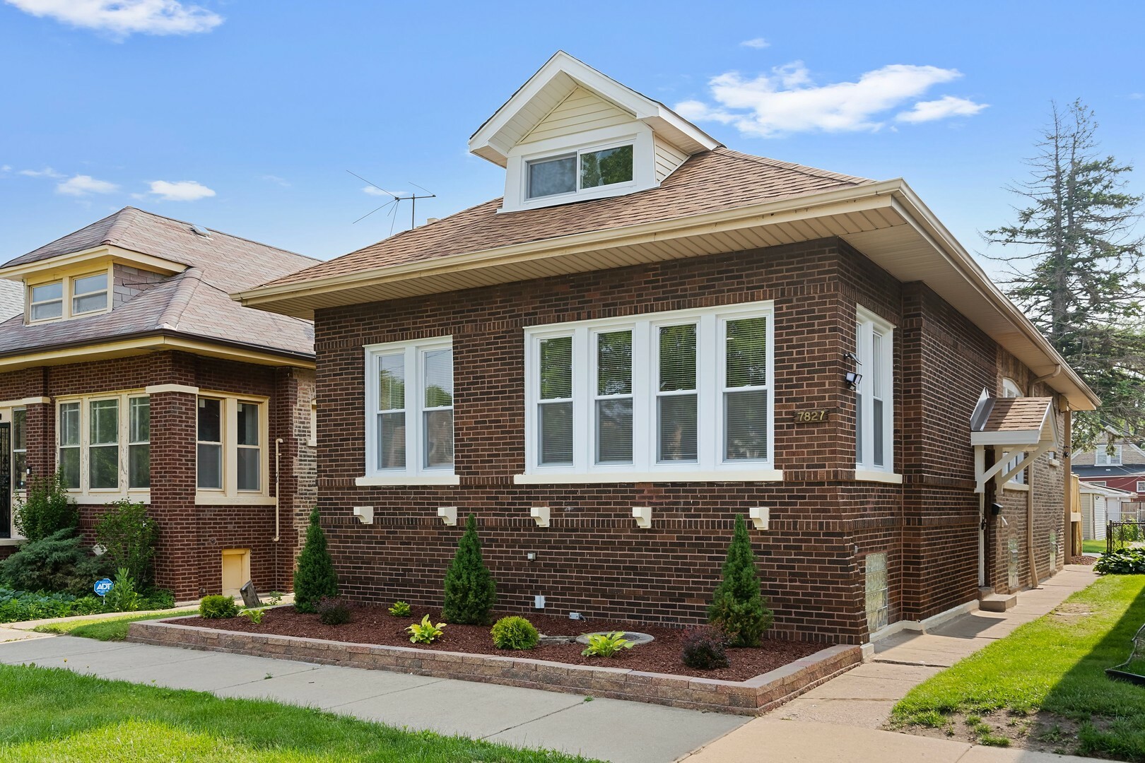 Property Photo: 7827 S Calumet Avenue IL 60619