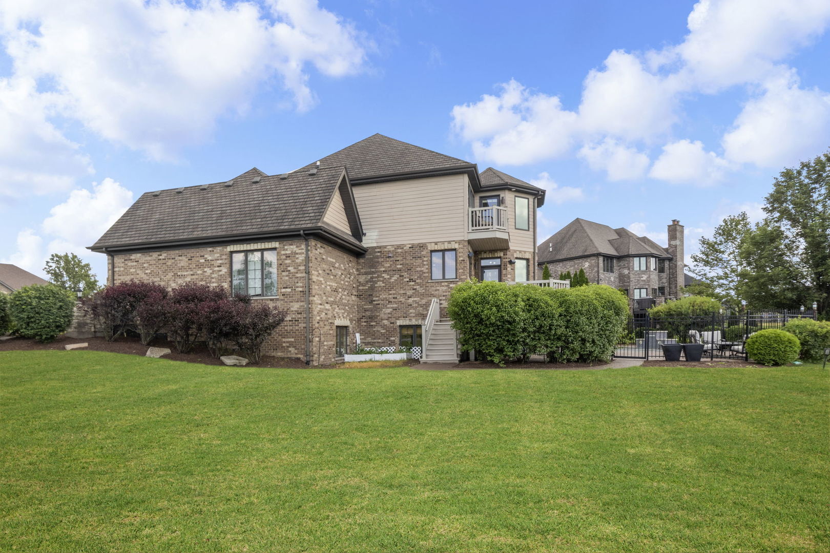 Property Photo: 8746 Stone Creek Boulevard IL 60423