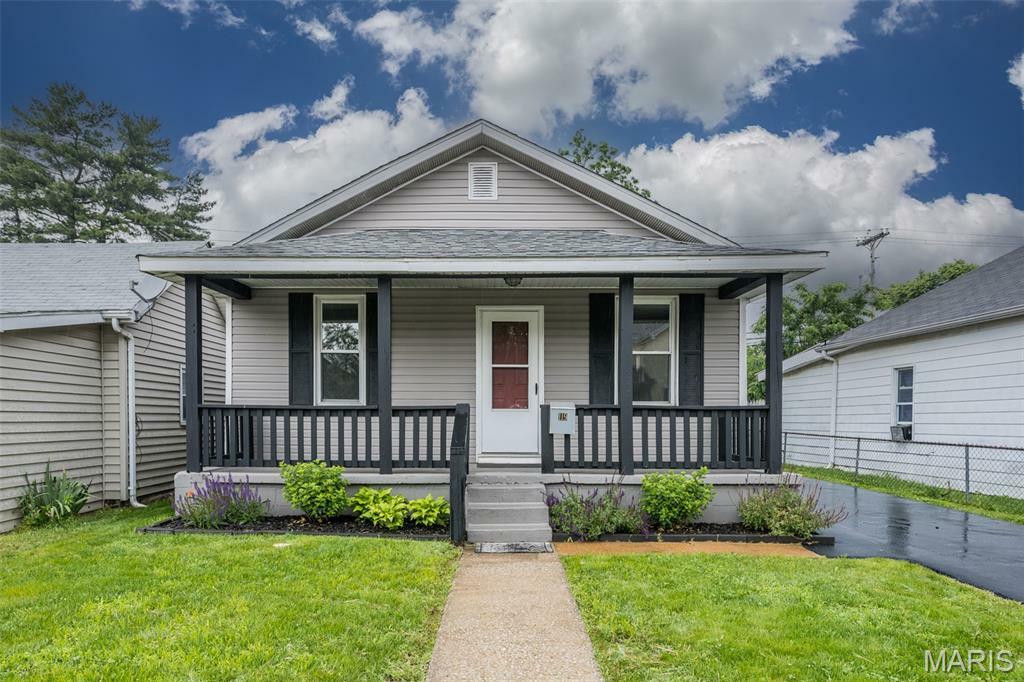 Property Photo: 119 W Penning Avenue IL 62095