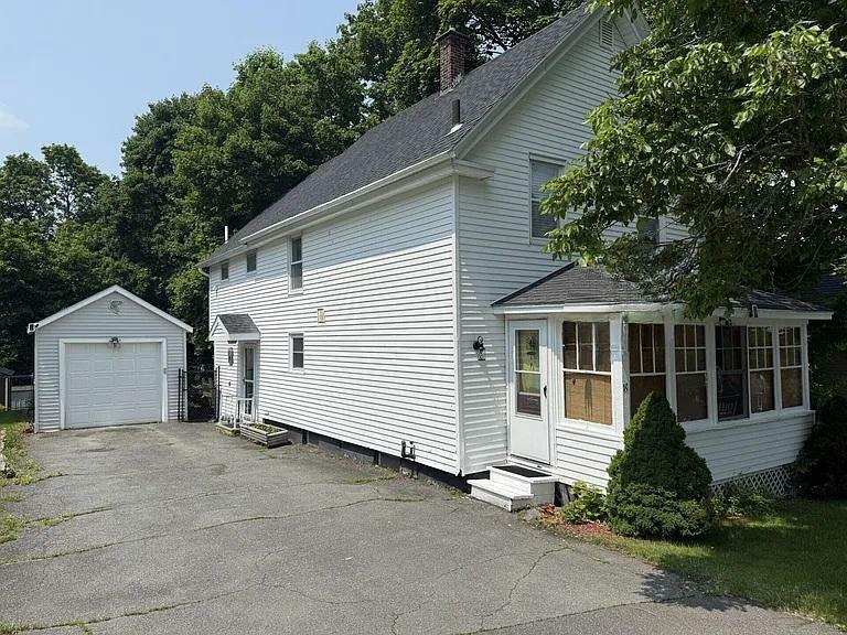 Property Photo: 19 Thomas Hill Road ME 04401