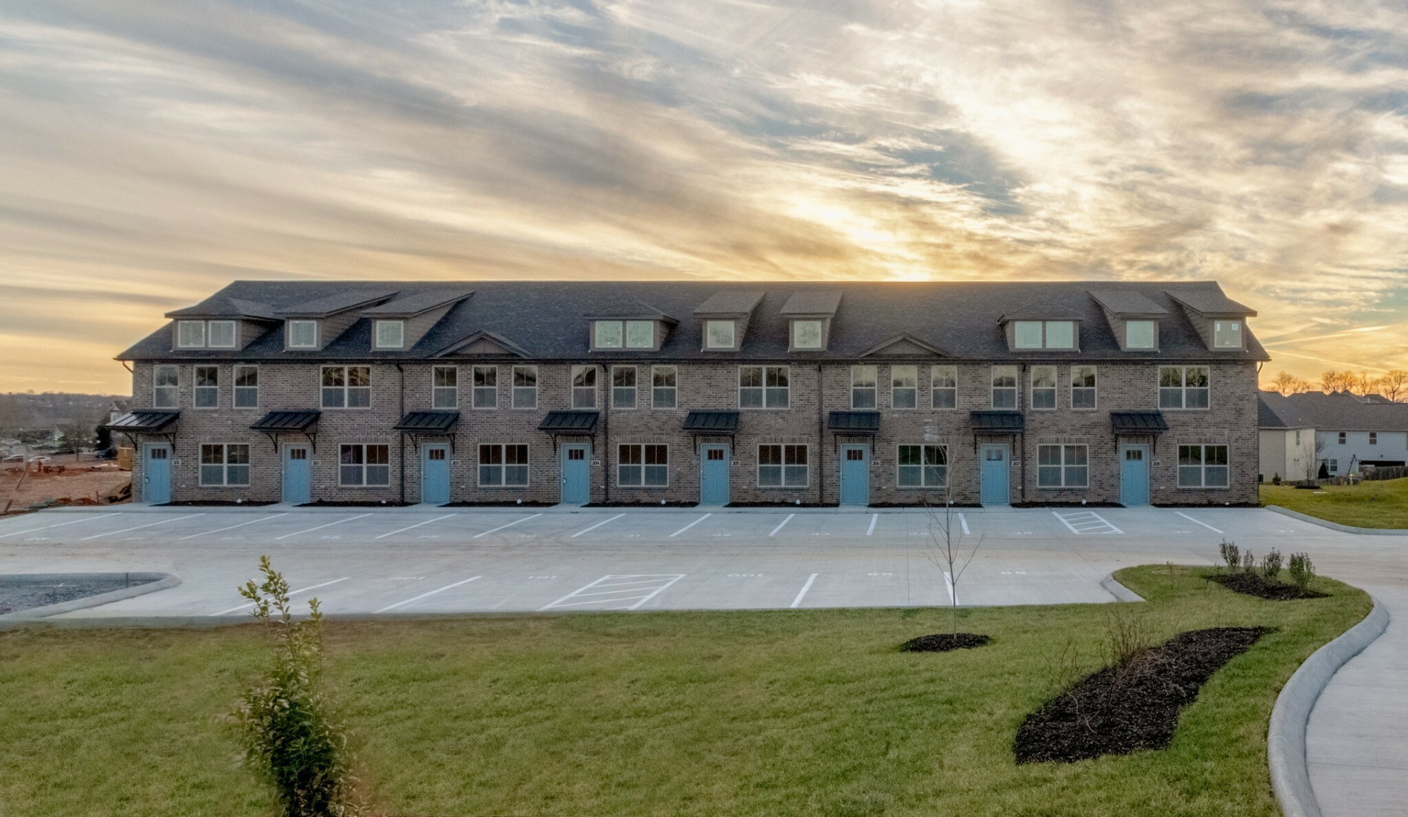 Property Photo: 1000 Henry Place Blvd 803 TN 37042