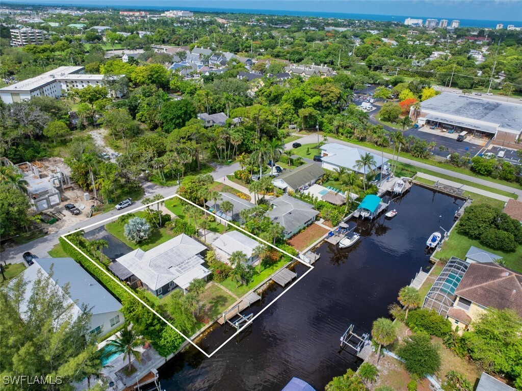 Property Photo: 1483 Bembury Drive FL 34102