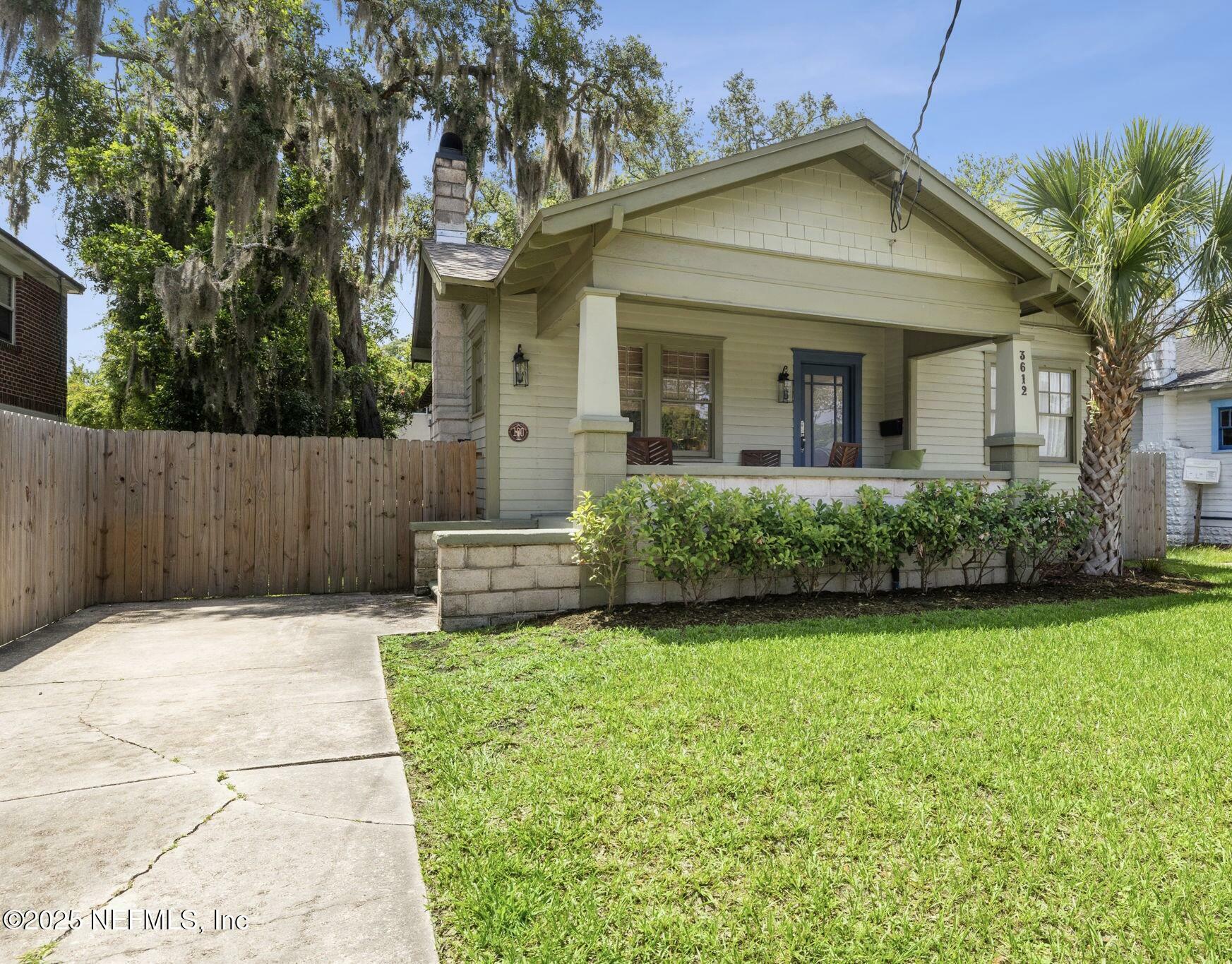 Property Photo:  3612 Riverside Avenue  FL 32205 