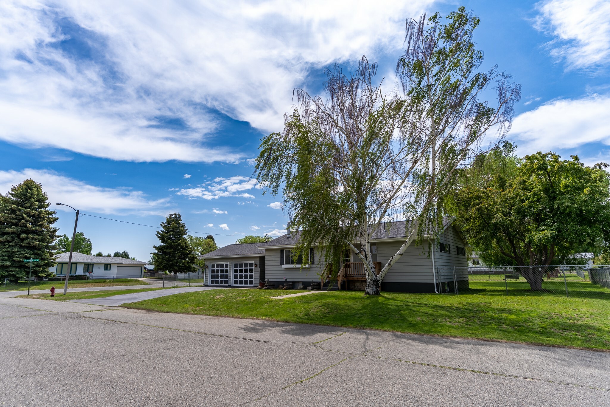 Property Photo: 611 E King Street MT 59635