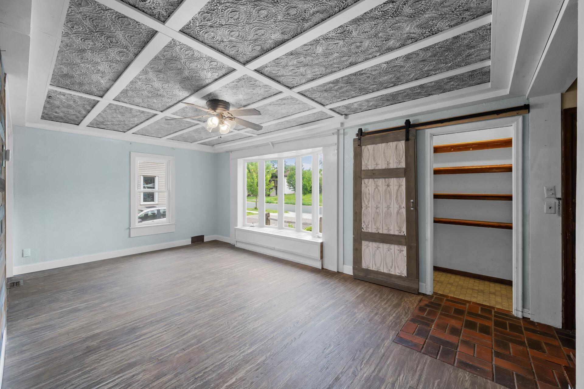 Property Photo: 524 Madison Street MN 55303