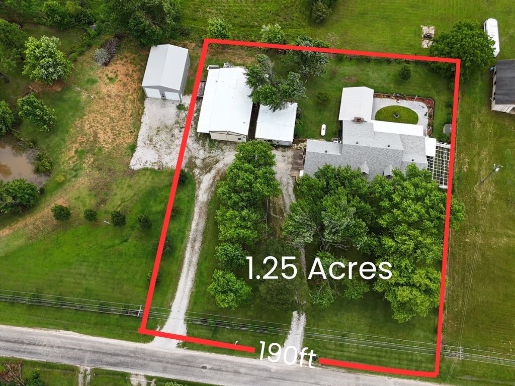 Property Photo: 10006 Campbell Road AR 72701