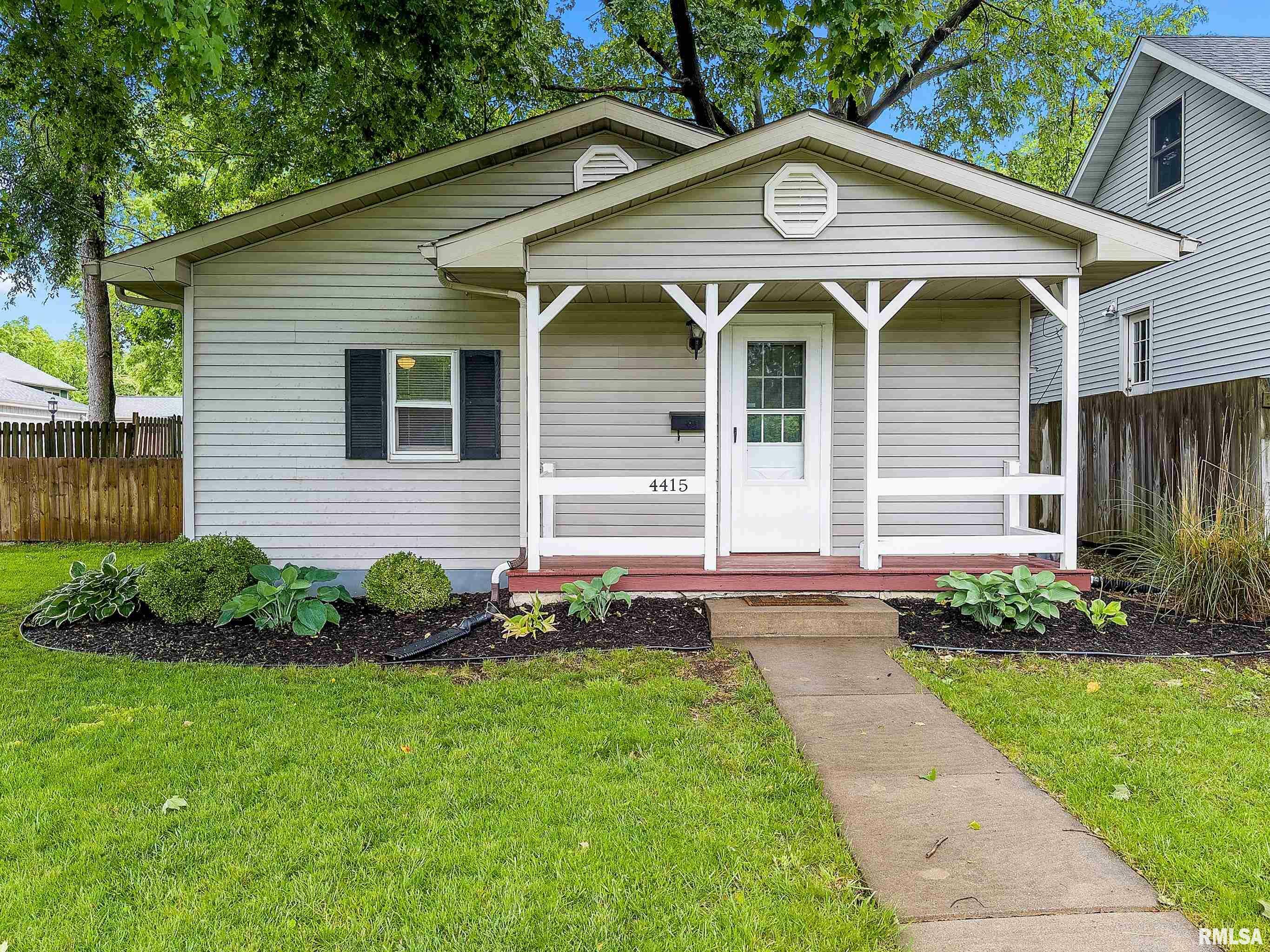 Property Photo: 4415 N Constantine Avenue IL 61616