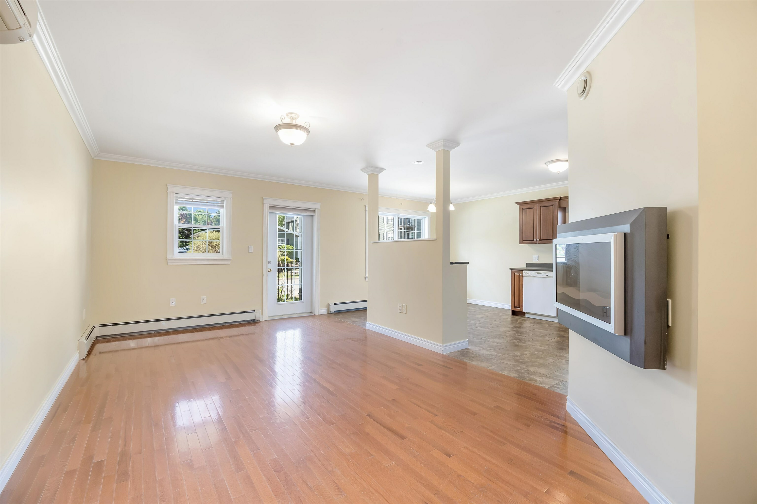 Property Photo: 1A 6 Harley Street PE C1A 5T8