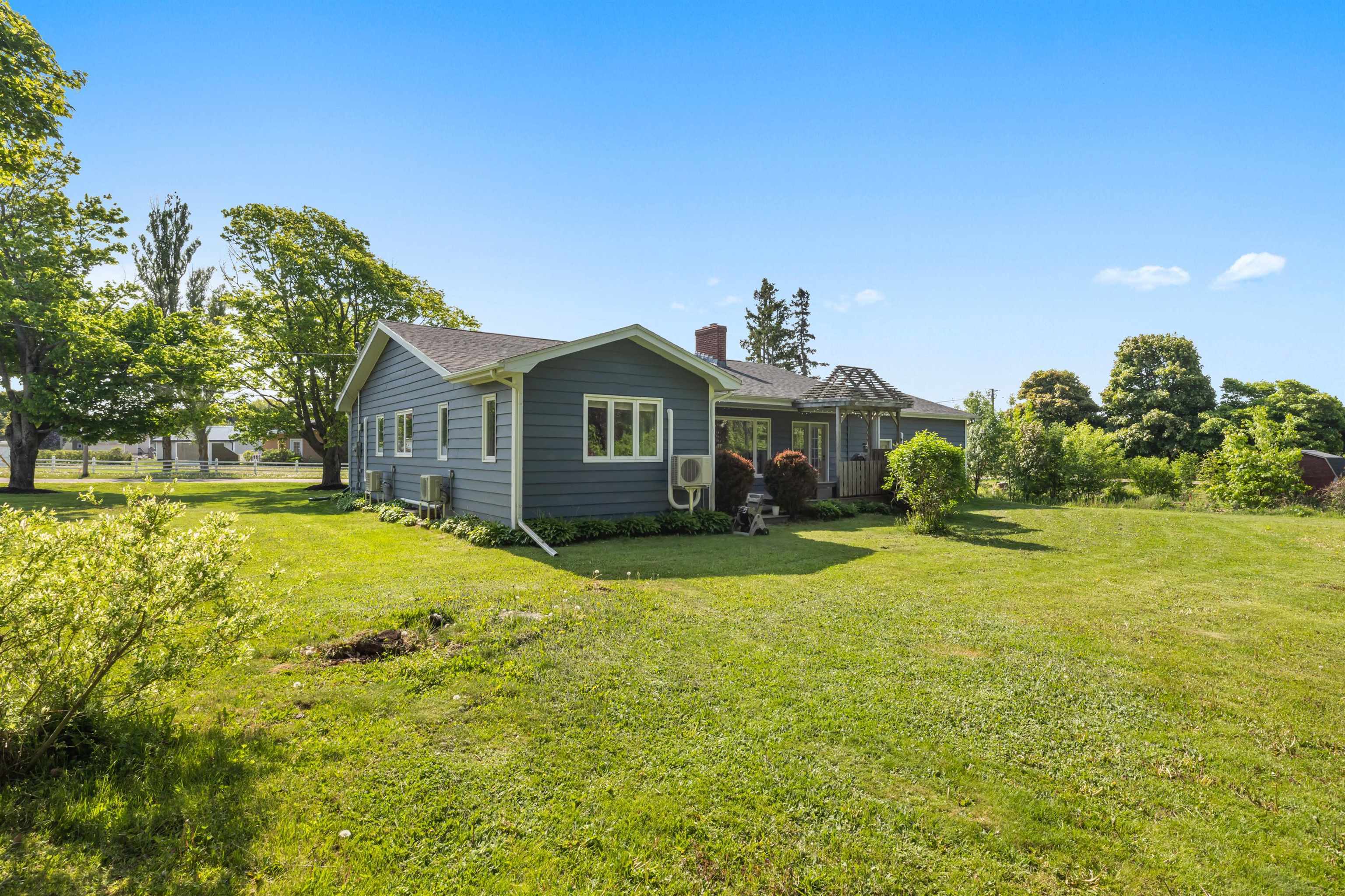 Property Photo: 318 High Street PE C1N 2R1