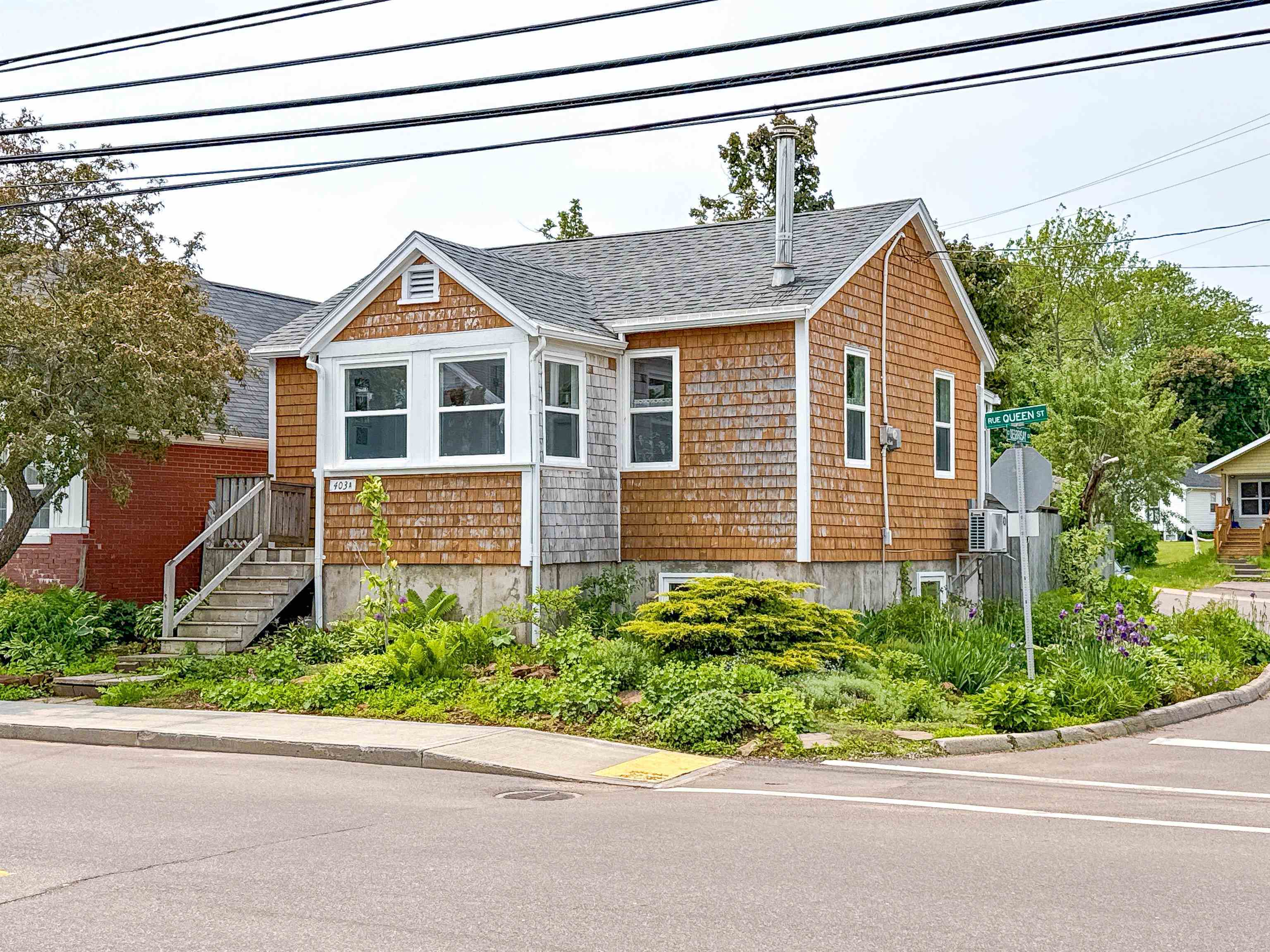 403A Queen Street  Charlottetown PE C1A 4E2 photo